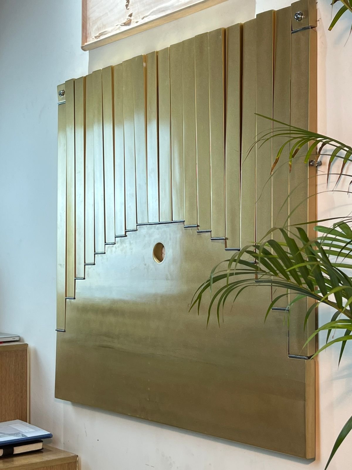 AAA Wall Flow Desk