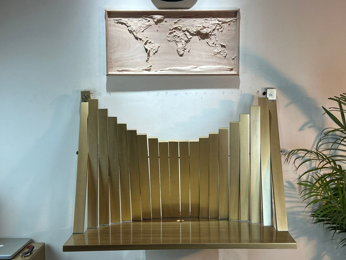 AAA Wall Flow Desk